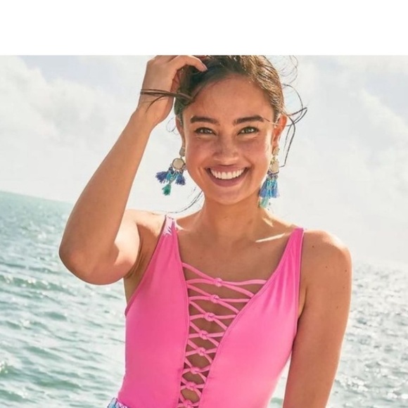 NEW Lilly Pulitzer Isle Lattice One-Piece
Swimsuit PLUMERIA PINK NWT Sz 14 - Picture 5 of 13